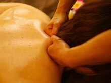 リノ(Lino)/ハワイ式全身オイル(ロミロミ )