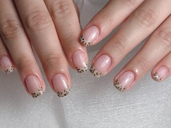 エネ(Ena)/ヒョウ柄フレンチネイル