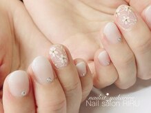 リル(RIRU)/レース風フラワーネイル