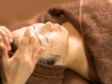 エターナル(Eternal)/1.ハーブピーリングを入れこみ