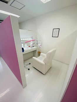 エクシアホワイトニング 高崎店の写真/【自分のペースで通えて、白く美しい歯を手に入れる】コーヒー、たばこで黄ばみが気になる方必見です♪