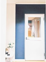 モナと雲と楽/前店舗入り口