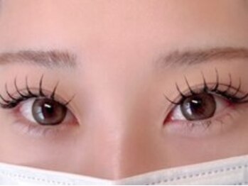 アネラ(ANELA)の写真/【バインドロック￥8480～/フラットラッシュ￥5480～】高品質×高技術!パッチリeyeで目元の印象グッとUP!