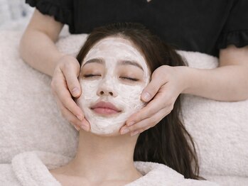 サロンドオフ 御堂筋店(salon de off)の写真/内側から透明感を引き出すハーブピーリング♪自然な発光感で＊ノーファンデでも自信が持てる毛穴レス肌へ★