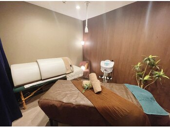 デトックス(Detox)/奥に