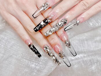 ココロ ネイル(Kokoro Nail)の写真/大人気★チップ長さだしワンカラー/ラメグラ＋10個ストーンor2個大きいパーツ⇒7980円