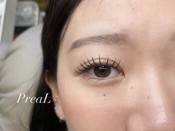 プレアル(PreaL)の写真/束感仕上げのまつげエクステで自然な上向きまつ毛へ…＊すっぴんでも”ナチュラルかわいい”お目元を実現♪