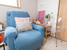 アージ ネイル デザイン(Urge. nail design)の雰囲気（ゆったりくつろげるスペースご用意しております◎）