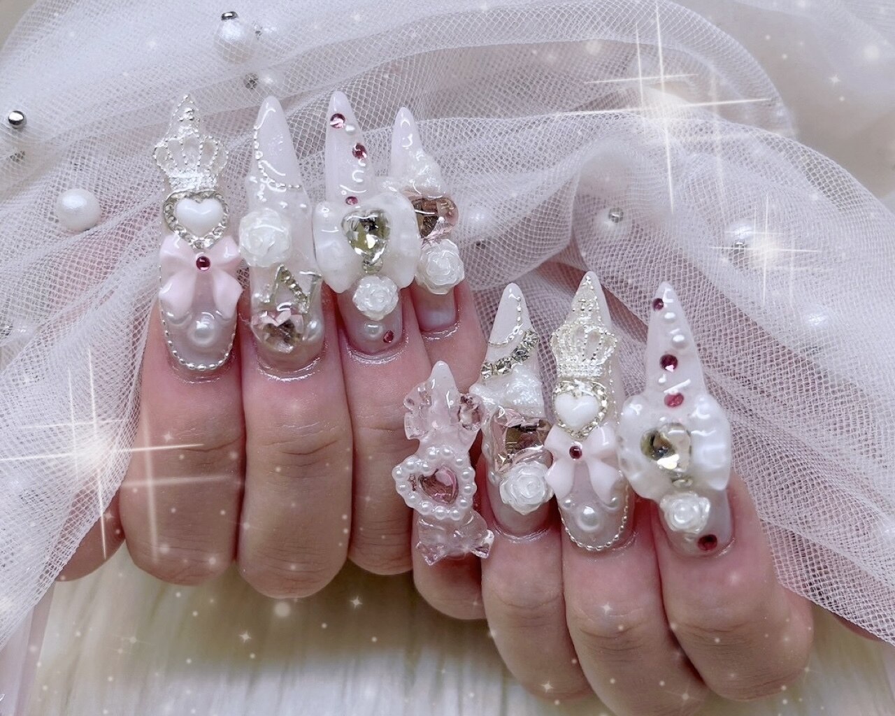 2025年-2026年冬トレンド】ゴテゴテのネイルデザイン集｜人気順