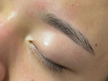 オホス カカミガハラ(ojos kakamigahara)の写真/第一印象は眉の黄金比から！メンズも施術OK★お顔の印象が変わる眉デザインで目元のお悩みを解決！