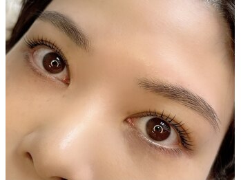 アリラアイ(ALiLa eye)/まつ毛パーマ&アイブロウ