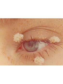 ナチュラル上品な目元にしたい