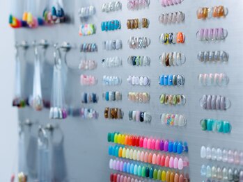 エムスタイル(Mstyle)の写真/シンプル、ニュアンス、トレンド、シーズン・イベントごとのデザインなど、様々なジャンルのデザインあり♪