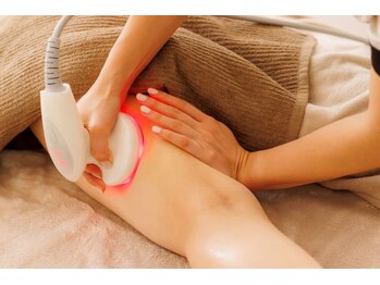 リモアボーテ(RIMOA beaute)の写真/【痩身/姿勢改善】1台5役“セルライトゼロ”痩身機器×ハンド揉み流しの相乗効果！凸凹お肉にアプローチ◎