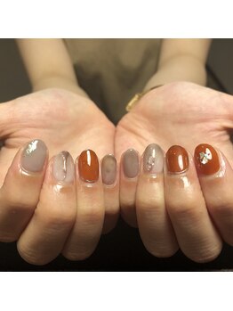 エムズ(Ms)/ニュアンスネイル 8,140円