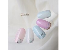 グラティフィー(gratify)/パステルきらきらネイル