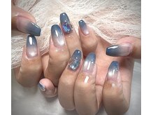 エイミーユア(Eimmy Yua)の雰囲気（#秋ネイル #大人カラー #グラデーションネイル ）