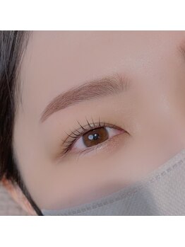 ウムドット(Um.)/まつげパーマ + 眉毛