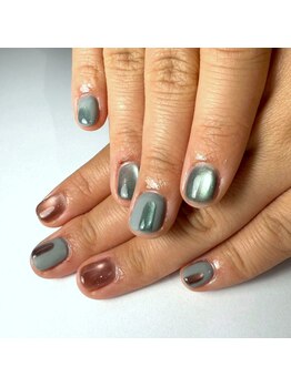 パダアット ヴァラネイル 天神南店(PADA at VALLANAIL)/塗りかけネイル/ショートネイル