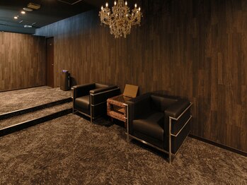 プラチナムアロマ 新横浜店(PLATINUM AROMA)/ゆったりとくつろげる待合