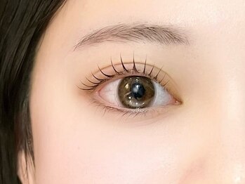 ロアブロウ 高知(LOA-brow)の写真/【パリジェンヌがお得！¥4000～】ビューラーいらずでパッチリ目元をキープ♪朝のメイクの時短にも◎