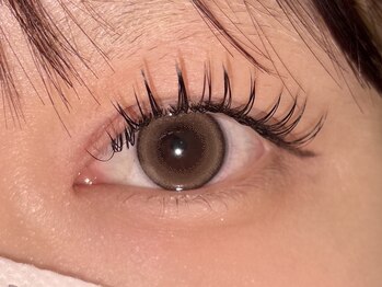 プラスアイ 銀座中央通り店/キュートデザイン担当：上村