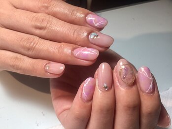 春カラーでふんわり大理石ネイル