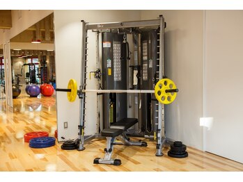 カラッド(KARAD)/トレーニングマシン