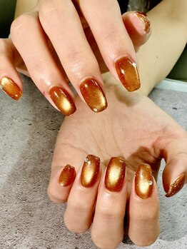 カラーズ(COLORS)/琥珀色×マグネットネイル