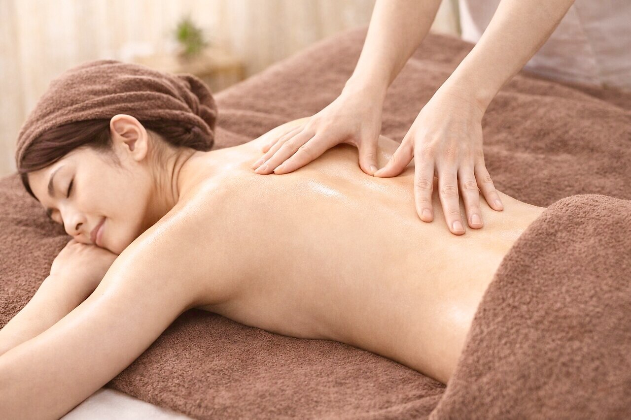 【土・日割引】全身アロマリンパ＋ヘッドマッサージ　￥9,800／100分