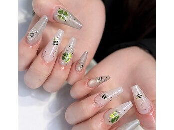 クレイジーネイルズアンドアイ(CRAZY NAIL'S&EYE)/【春ネイル】ハチさんクローバー