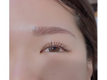 ウムドット(Um.)/まつげパーマ + 眉毛