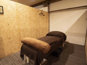 ゆるる 北野駅前店/広めの施術スペースです