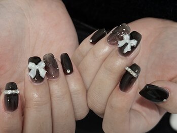 ルネネイル(Lune nail)/黒ネイル