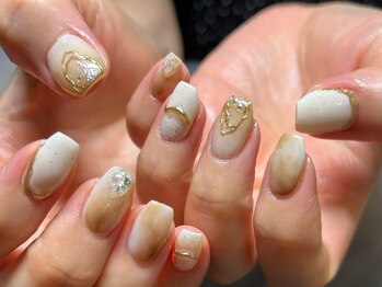ネイルサロン リン(Lin)の写真/秋冬　大人オシャレ　ニュアンスネイルデザイン　