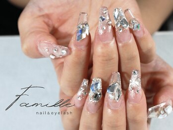 ファミーユ 池袋東口店(Famille)/チップ長さだし・アートつけ放題