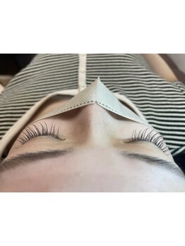 ナチュラル上品な目元にしたい