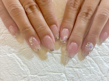 パラジェル登録サロン　Nail Salon Aryune　神戸元町の写真/細部まで手を抜かない仕上げで上質な指先に♪シンプルだけど周りに差がつく美しいネイルに仕上げます。