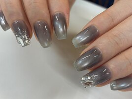 グレーマグ×シルバーストーン