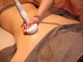 シロトータルデザイン(shiro total design)の写真/【ウルトラ痩身お腹¥4000・全身¥9500♪】引き締まった身体を手に入れたい方必見＊理想のボディラインへ！