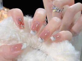 冬のスノーホワイトネイル