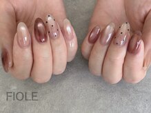 フィオル(FIOLE)