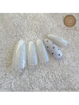 アウリン(AURYN)/2月monthly design No,9