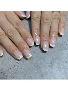 A'laise Nail【パラジェル/フィルイン導入店】/王道フレンチ