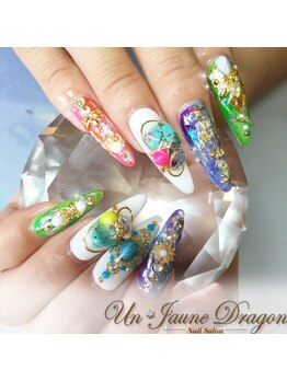 アン ジョーヌドラゴ/派手☆ホイルネイル