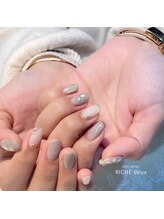 リッシュ ドゥ(RICHE deux)/淡めベージュニュアンスネイル