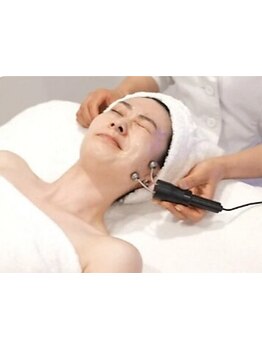 ホウレイ線・たるみ改善！予防ケア