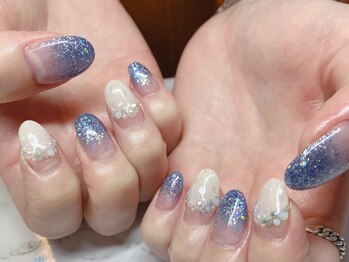 ラプラス(La Plus)の写真/《夜遅くまで営業中◎》500色以上のカラー×持ち込みデザインで「なりたい」を実現！直前予約も大歓迎☆