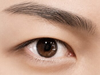 エルメ バイ クイーンズ(herme by QUEENS)の写真/《MEN'S アイブロウ》で男性も垢抜け！眉毛パーマも◎