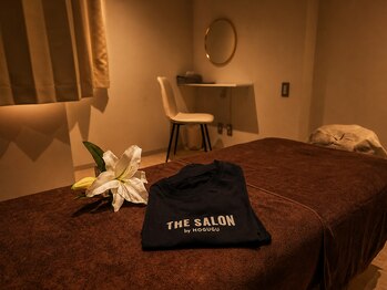 ザ サロン バイ ホググ 麻布十番店(THE SALON by HOGUGU)の写真/【肩こり・腰痛でお悩みの方】完全個室で身体の芯からリラックス◎落ち着いた空間で心ゆくまで。
